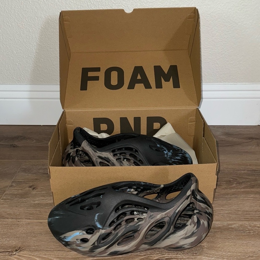 Authentic Yeezy YZY Foam Runner RNR by Adidas brand new size 10 men’s w/box